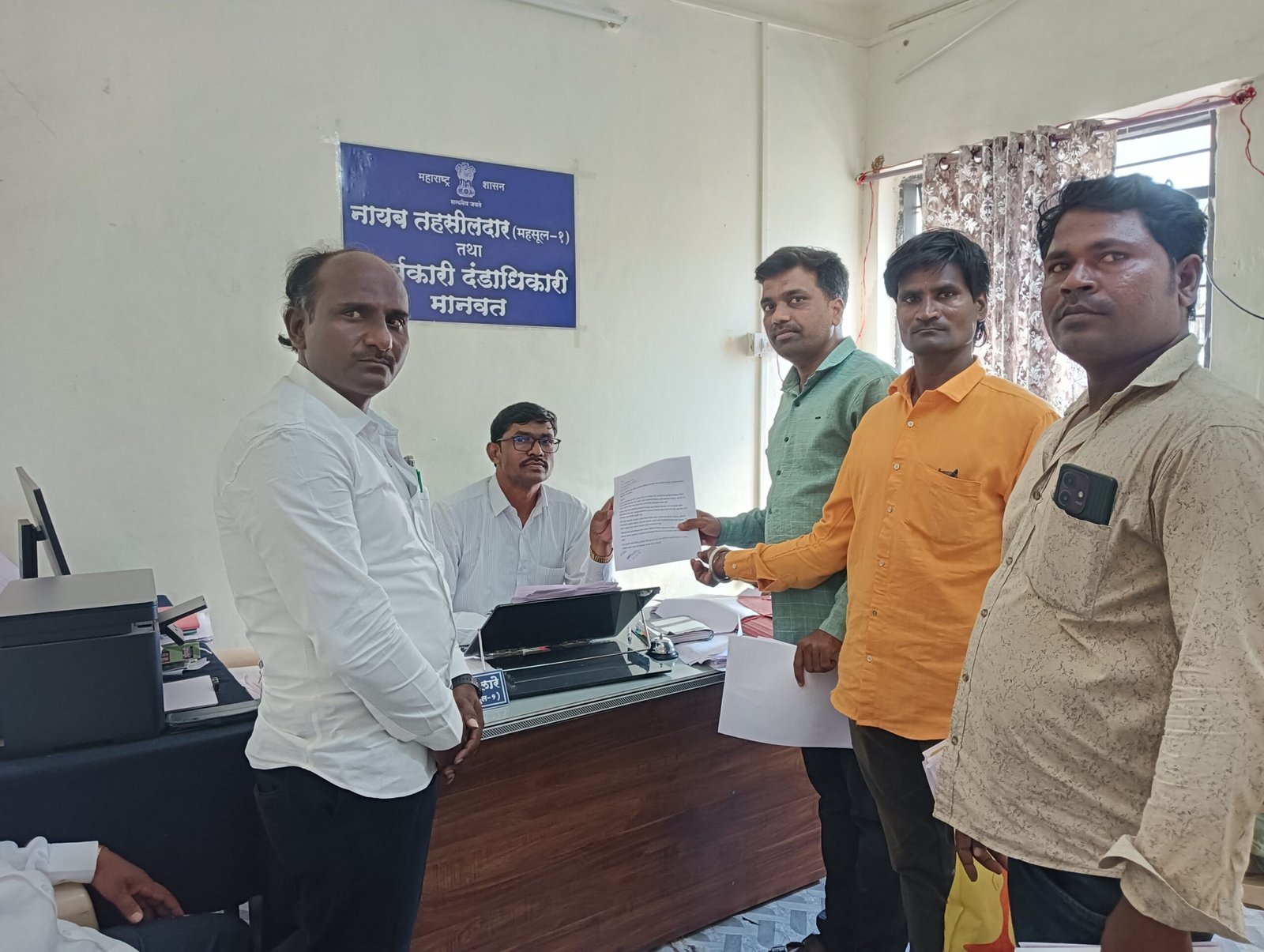 *पुनर्वसन निधीच्या कामांवर संशयाचे सावट कुंभारी तांड्यात निकृष्ट साहित्य वापरल्याचा आरोप**मंजूर कामे इतरत्र केल्याचीही तक्रार चौकशीची मागणी*